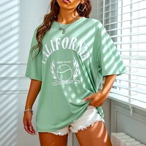 Mint green t shirt oversized, small size 4.